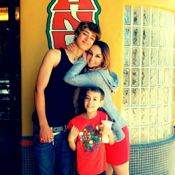 Meet your Posher, Shandon - Picture 2 of 2